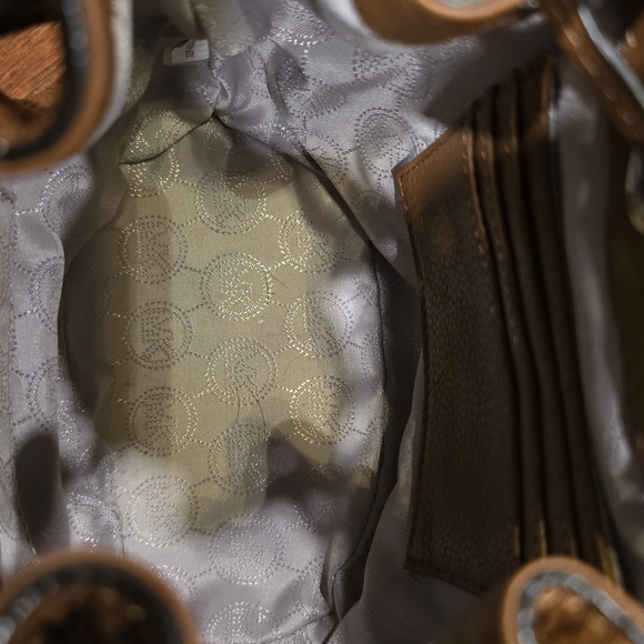 Michael Kors Tan Leather Bucket Bag - Picture 6 of 8